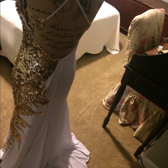 Formal Dress size 8 - Picture 3 of 3